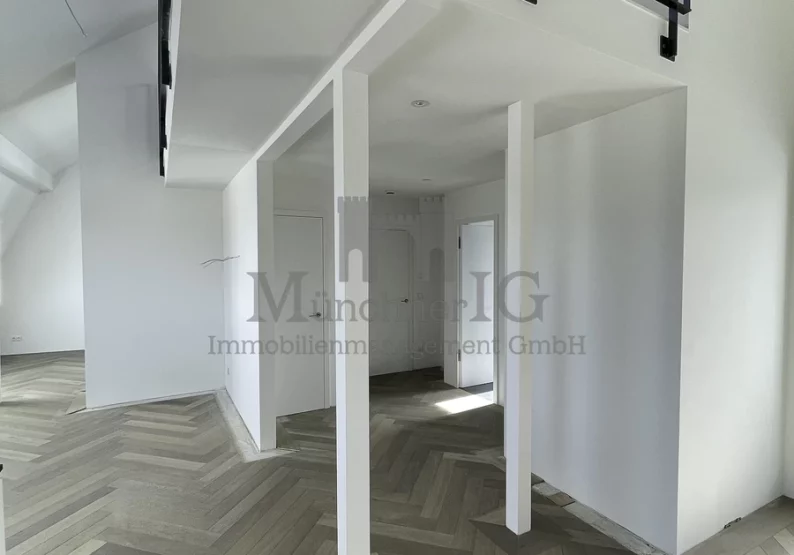 Blick zum Schlafzimmer/Bad