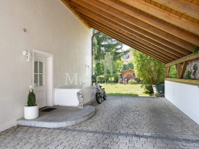 Carport
