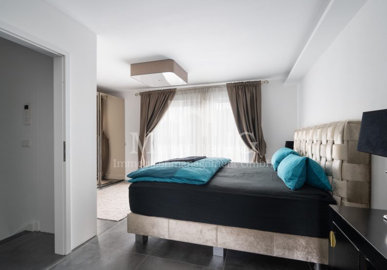 Schlafzimmer DG